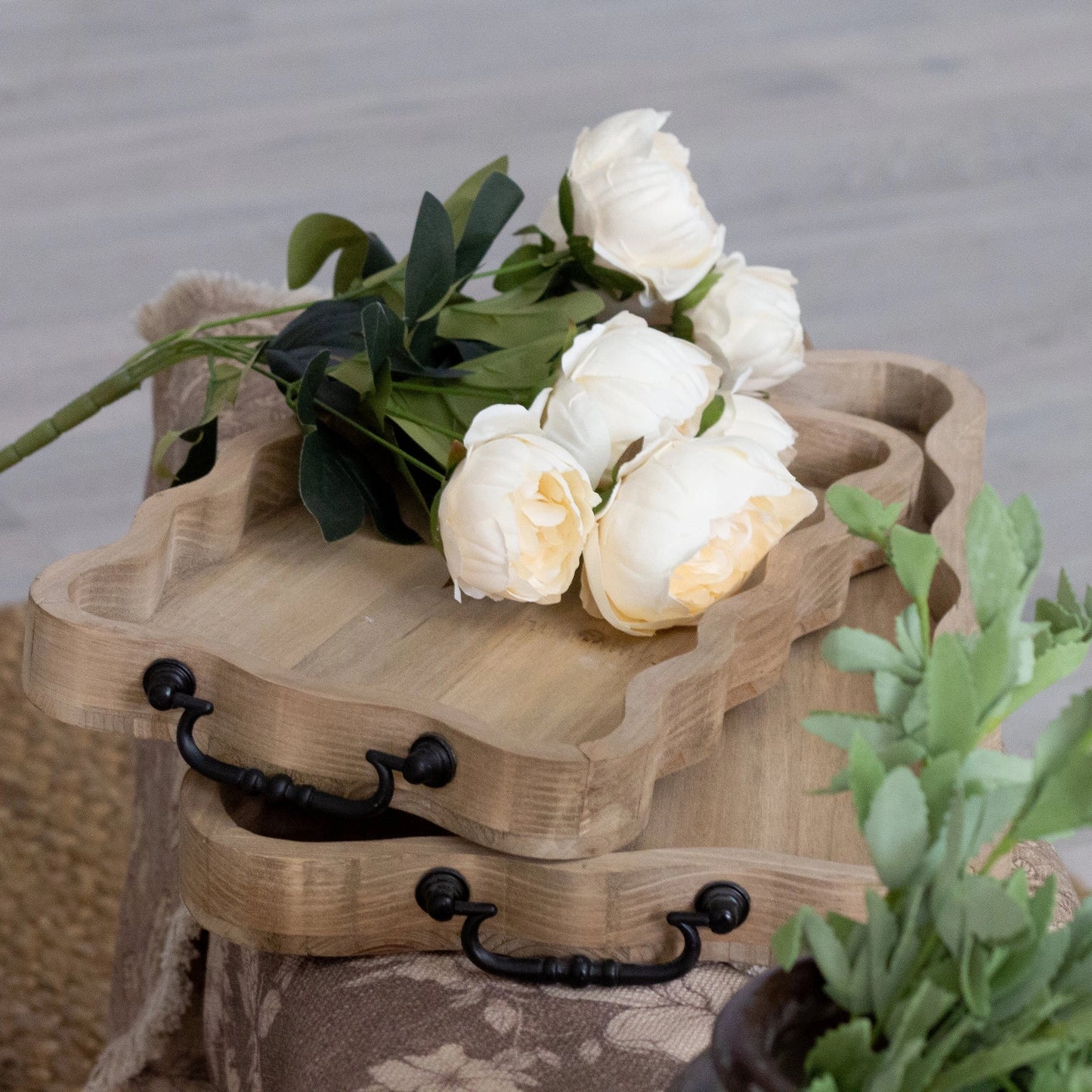 Scalloped wood tray